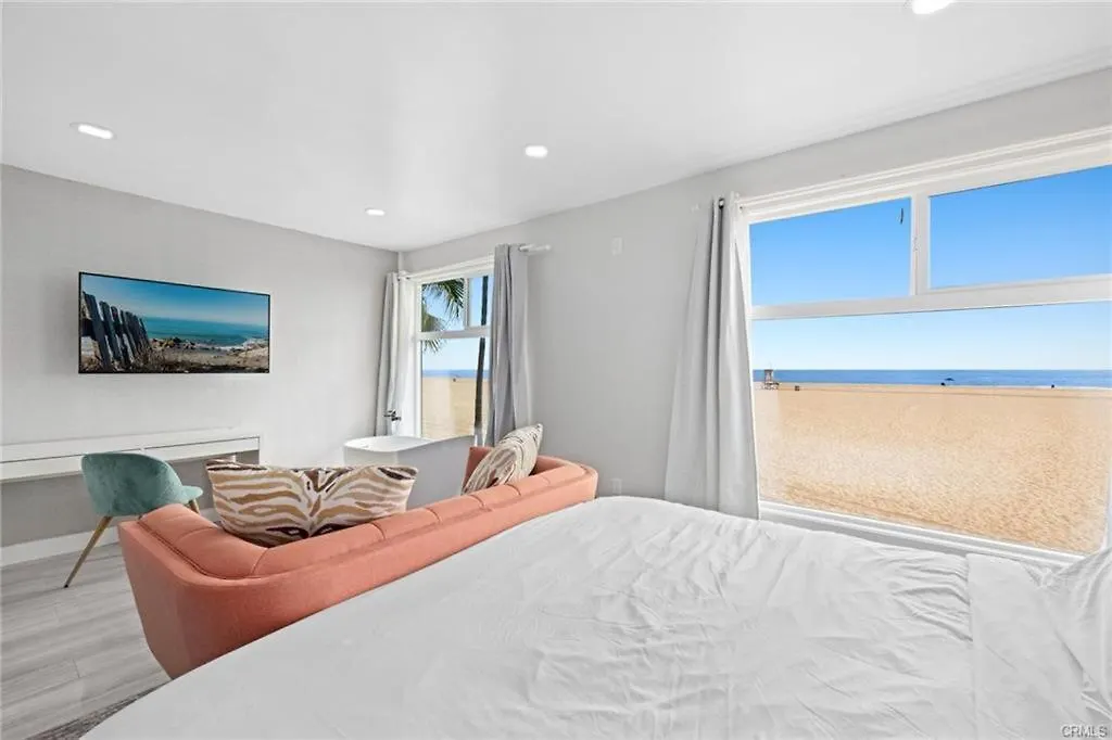 Oceanfront M Boutique Hotel Apartment Lido Isle